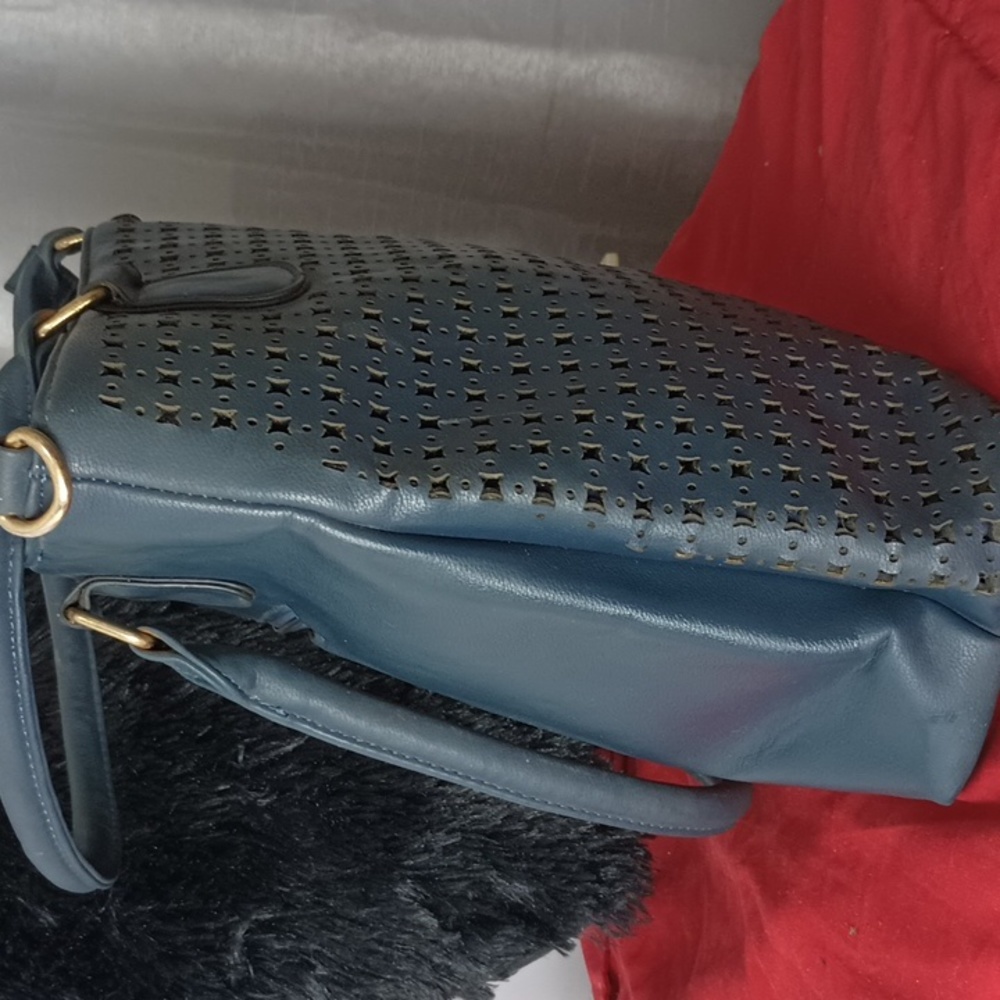 Beya Handbag - Picture 4 of 11